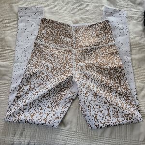 Zyia White Stay Gold L&T Leggings